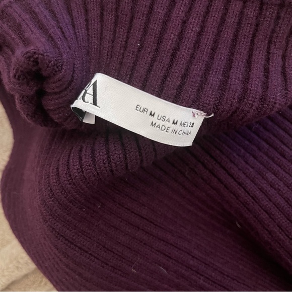 Zara Woman’s Mock Neckline Knit Sweater Size: Medium Preloved - Picture 7 of 8